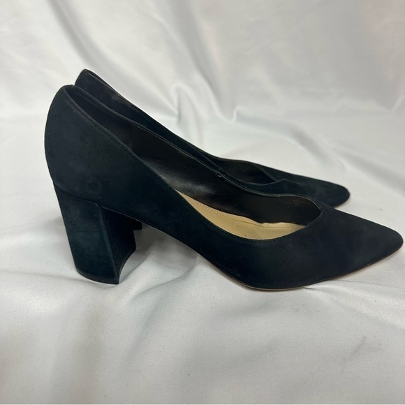 MARC Fisher Suede Black Pumps in Size 7.5M - Picture 4 of 6